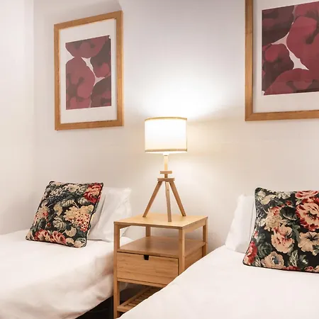 Spacious & Sunny With Terrace In The Center * Barcelona