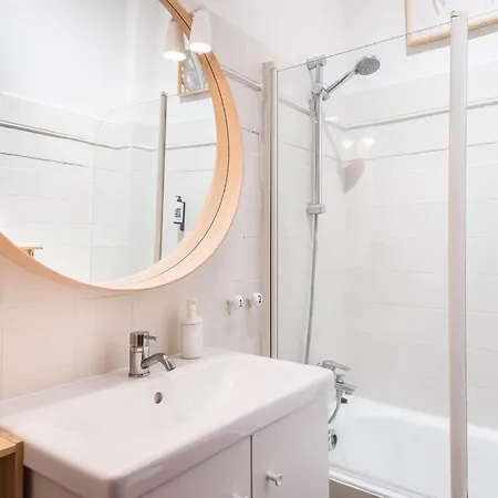 Spacious & Sunny With Terrace In The Center Appartement