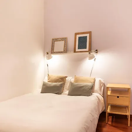 Spacious & Sunny With Terrace In The Center Barcelone