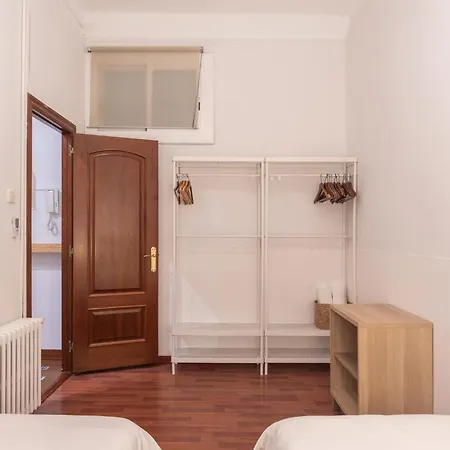 Apartament Spacious & Sunny With Terrace In The Center