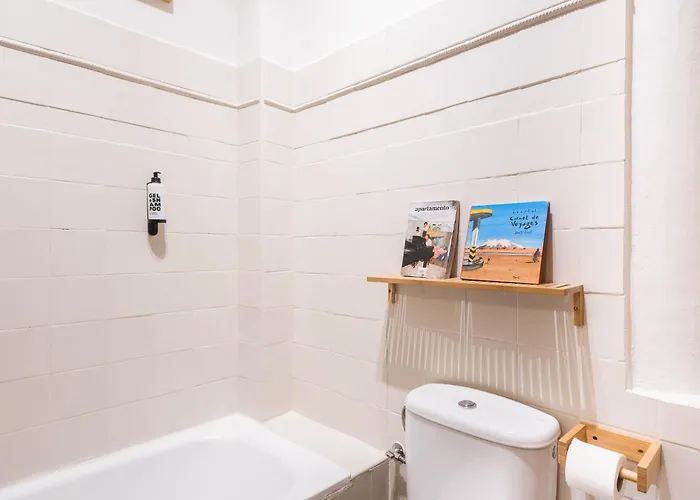 Spacious & Sunny With Terrace In The Center Apartman *
